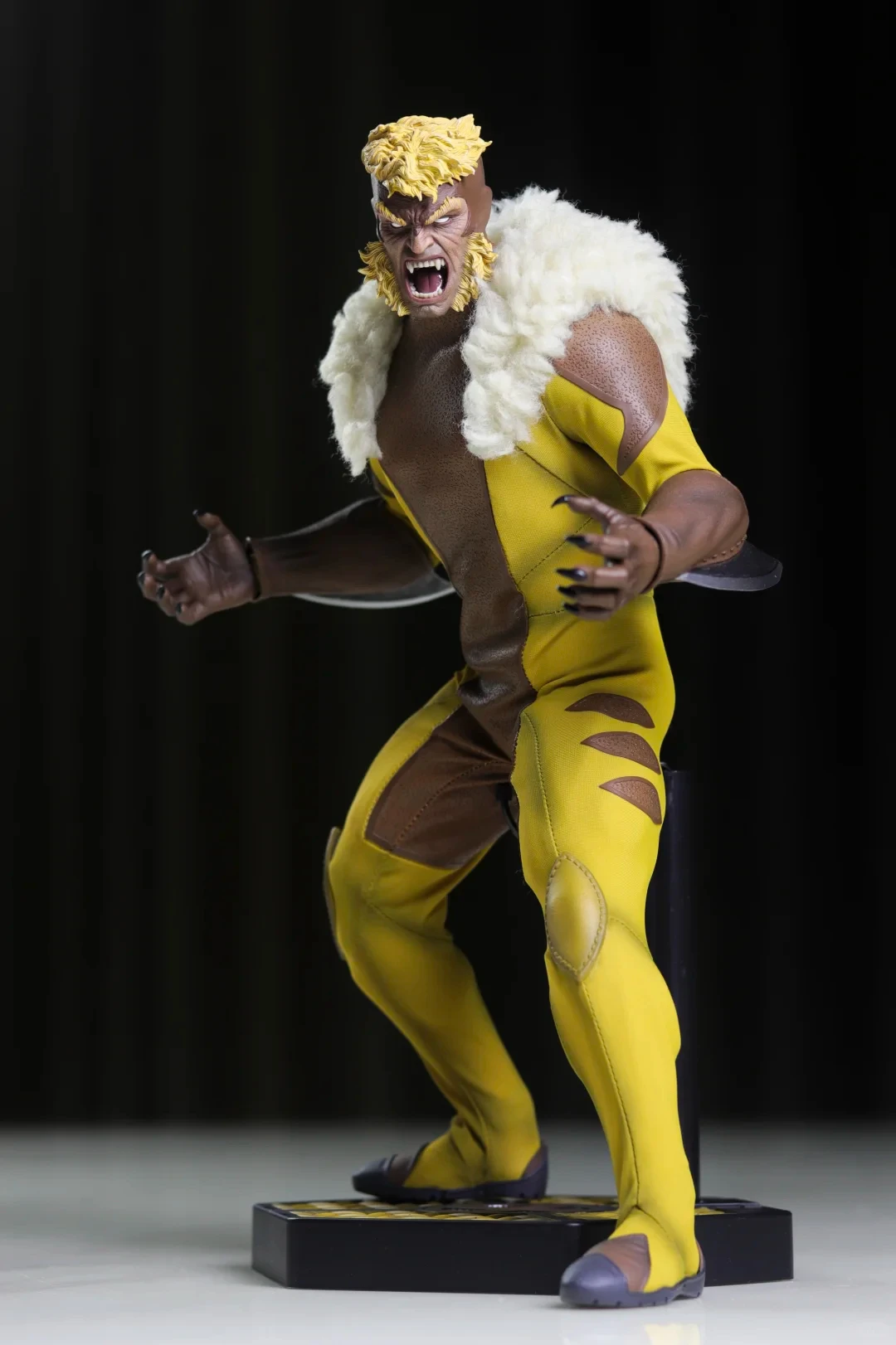 Soosootoys SST085 The Creed Sabretooth 1/6 Action Figure - Image 2